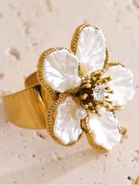 Gold Flower Ring with White Petal Inlaysbj